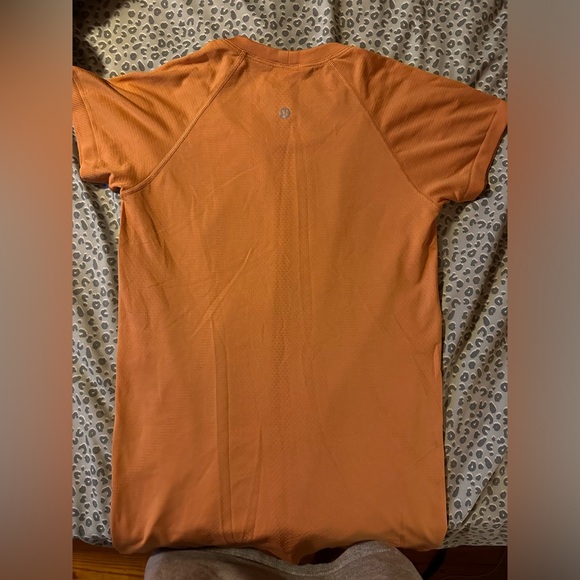 Lululemon swiftly tech short sleeve - Picture 4 of 4